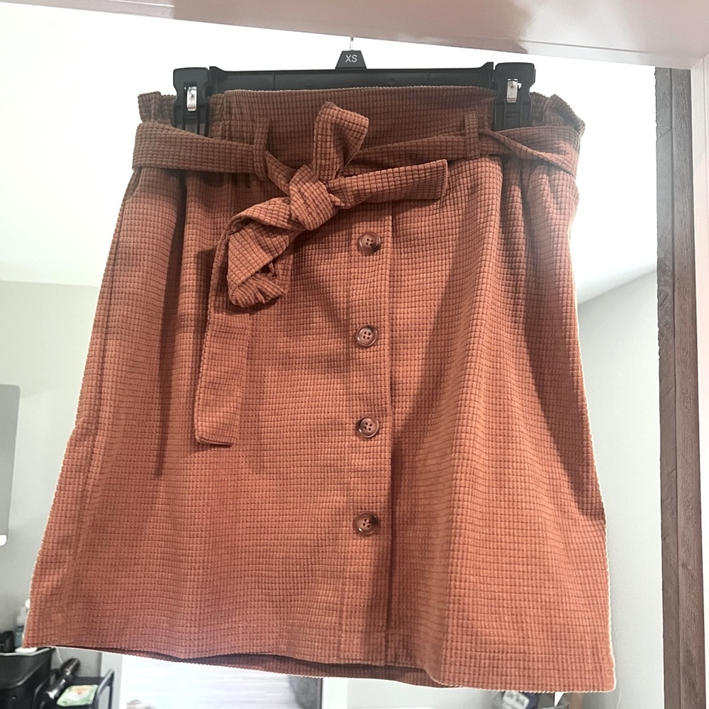 NEW woman’s skirt